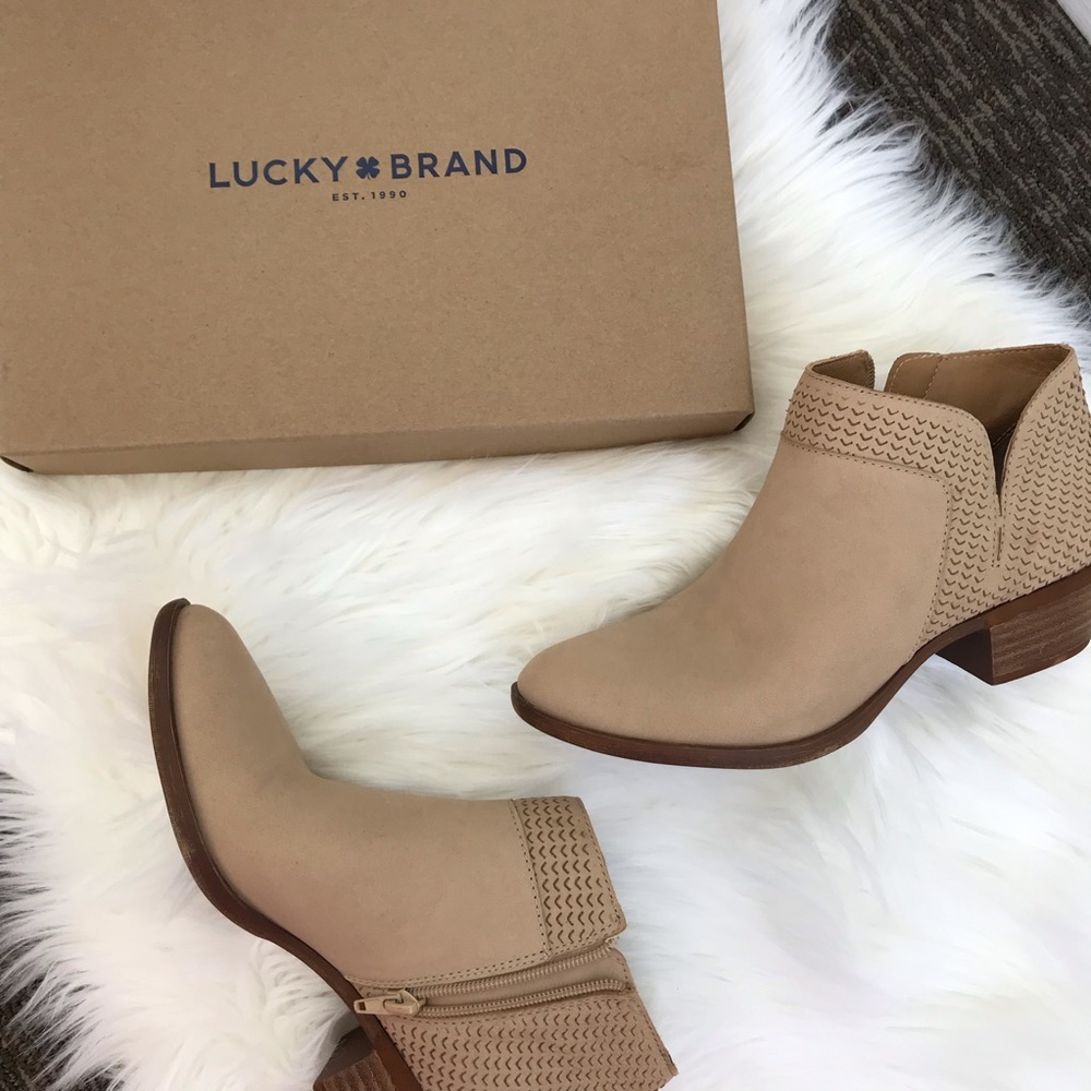 Lucky brand NWT beige booties